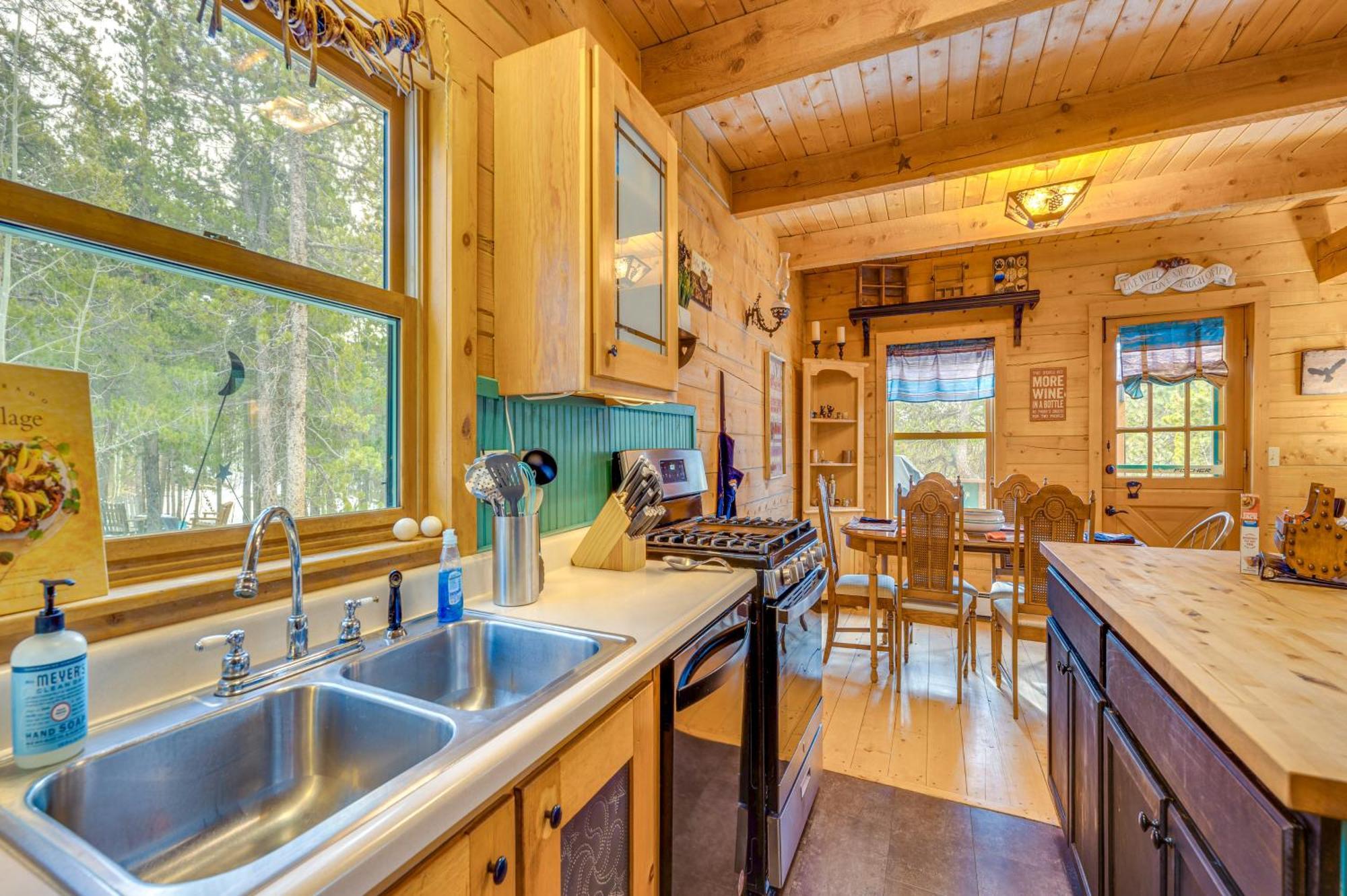 Secluded Black Hawk Log Cabin With Fire Pit! Exterior photo